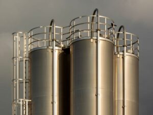 Industrial metal storage tanks